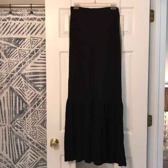 Banana Republic Dresses & Skirts - Banana Republic black maxi length skirt
